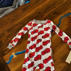 One piece zip up footed pajamas